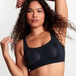 evelynandbobbie-scoop-bra-black-fronnt-1080p-dianeslingerie-web.webp