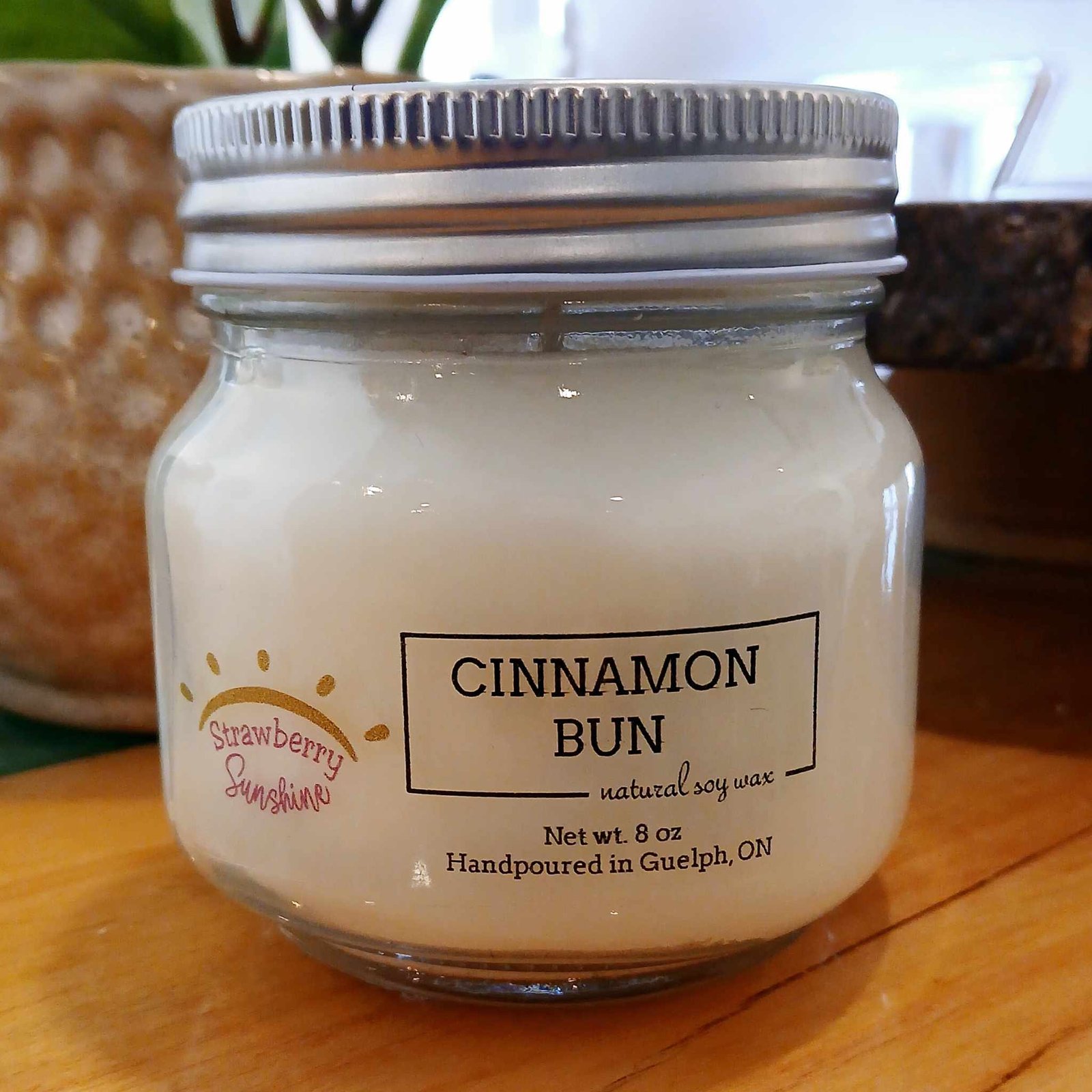 Cinnamon_Bun_8oz_Candle.jpg