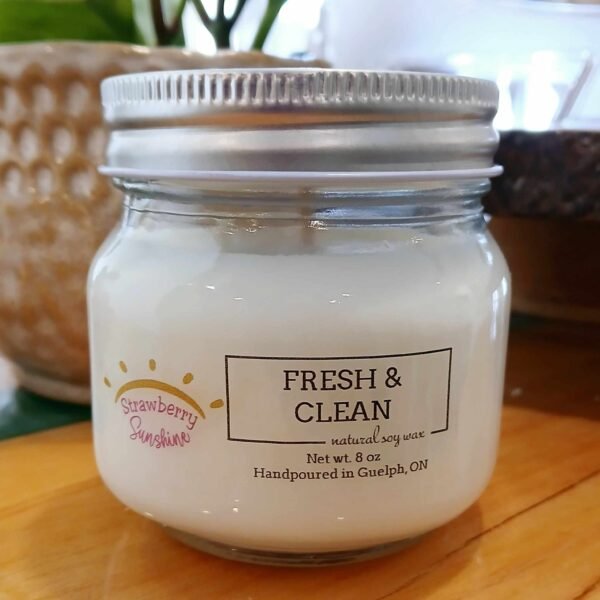 Fresh_Clean_8oz_Candle.jpg